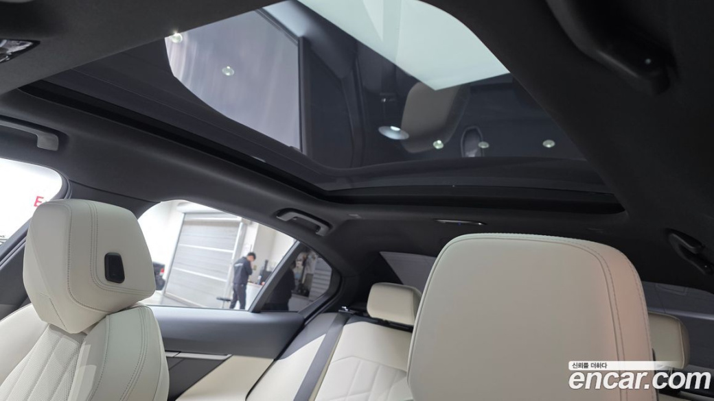 BMW 5-Series 520i M Sport, 2024