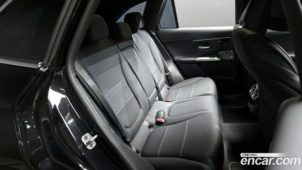 Mercedes-Benz GLC-Class GLC 300 4MATIC Avantgarde, 2025