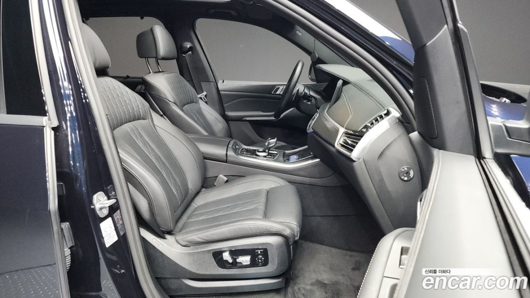 BMW X5 xDrive 40i M Sport, 2022