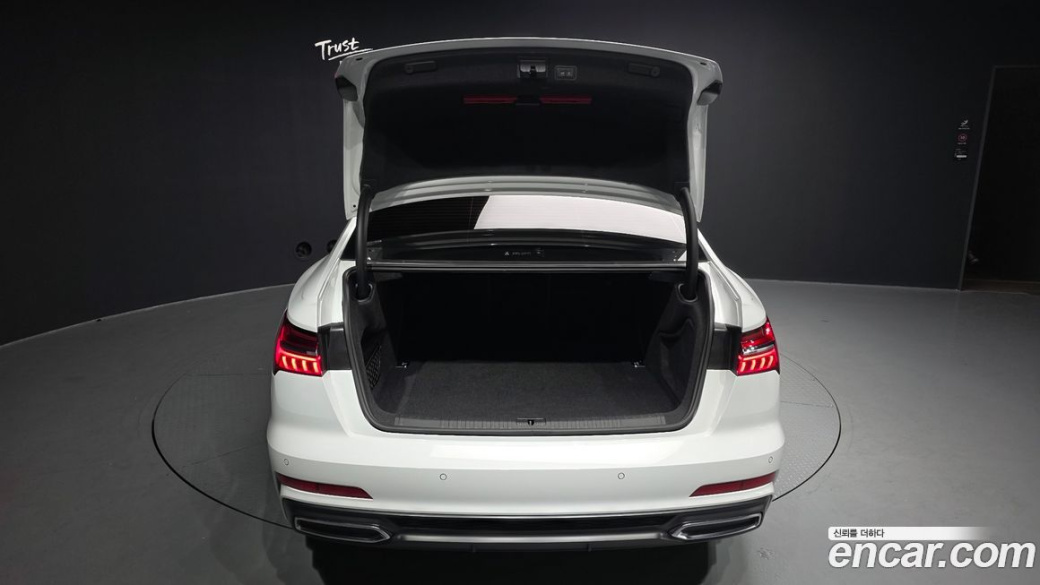 Audi A6 45 TFSI Quattro Premium, 2023