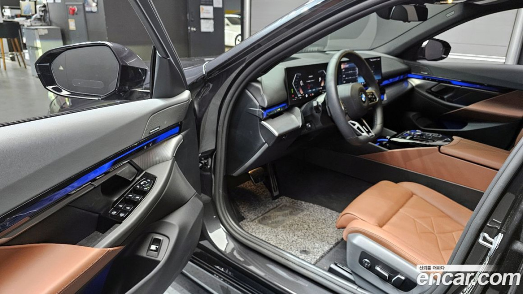 BMW 5-Series 530i xDrive M Sport, 2025