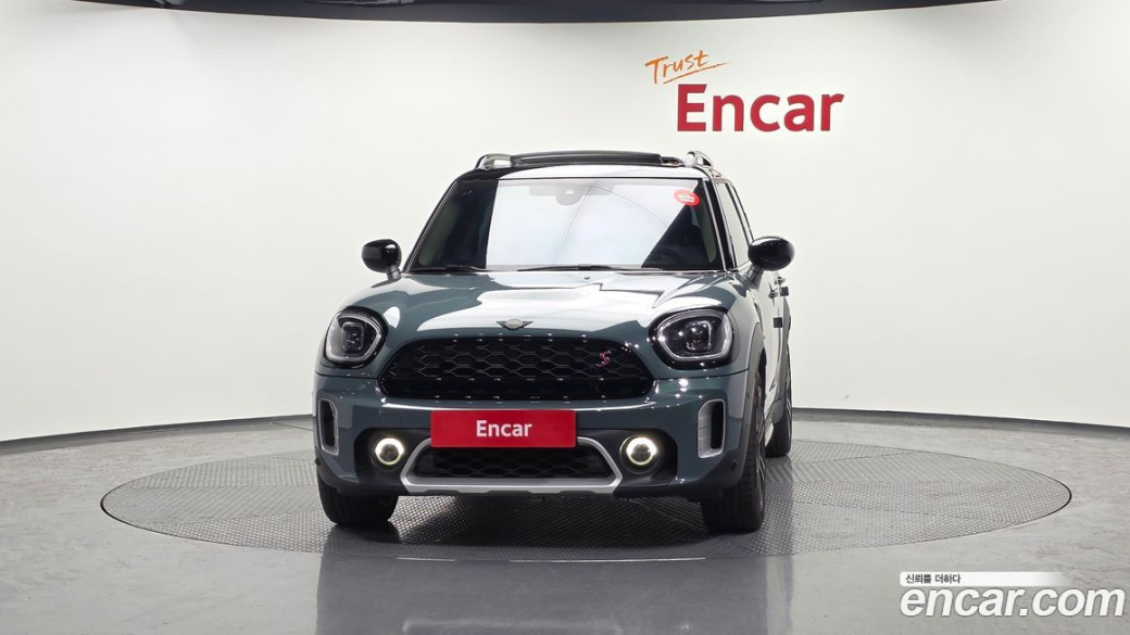 Mini Countryman ALL4 Classic Launch Pack, 2023
