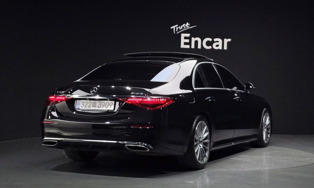 Mercedes-Benz S-Class S500L 4MATIC, 2022