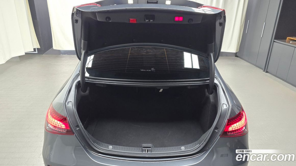 Mercedes-Benz E-Class E350 4MATIC Avantgarde, 2022