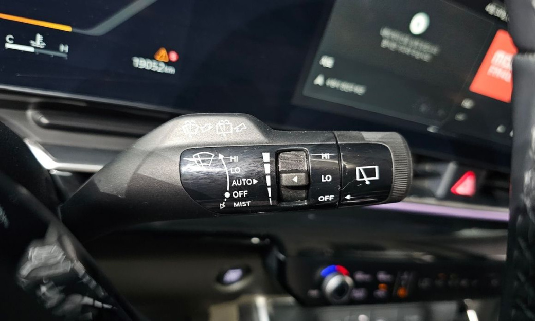 Kia Carnival 9-Seater Gravity, 2024