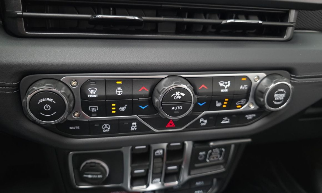 Jeep Wrangler 2.0 Sahara Power Top 4Door, 2025
