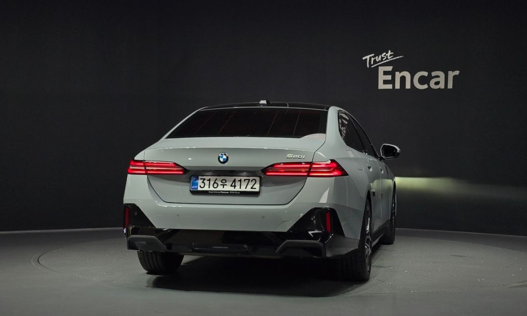 BMW 5-Series 520i M Sport, 2026