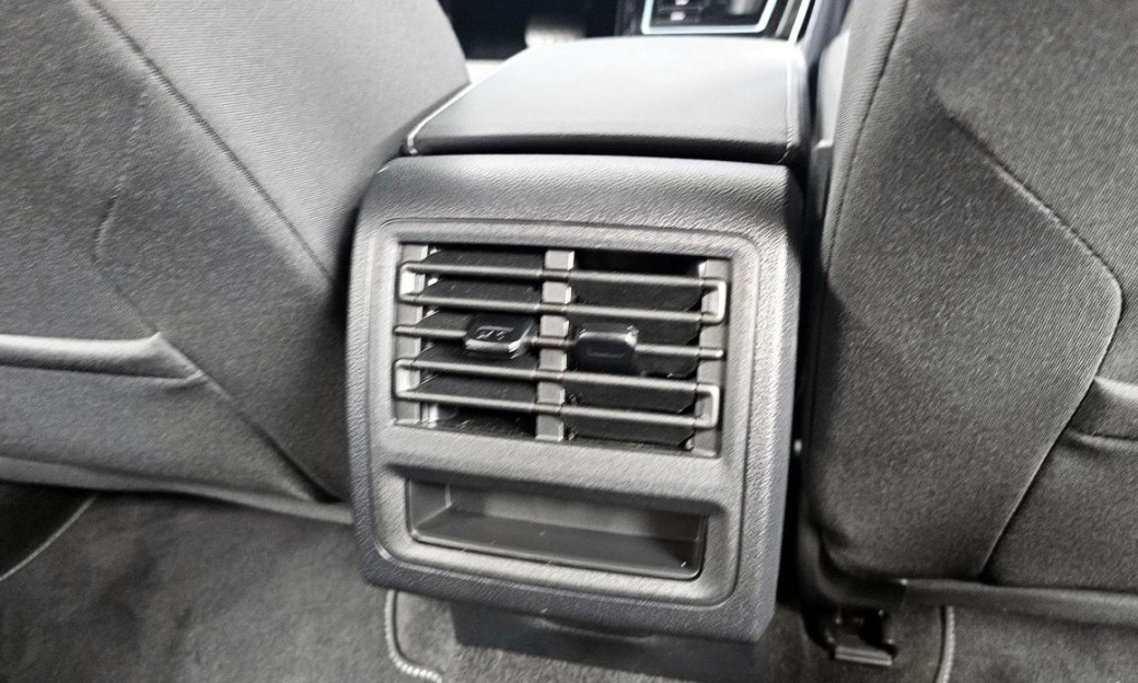 Volkswagen Golf 2.0 TDI Prestige, 2024