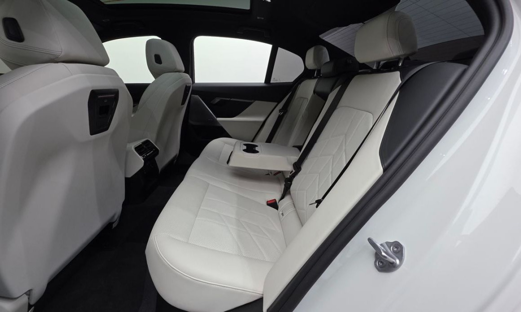 BMW 5-Series 520i M Sport, 2024