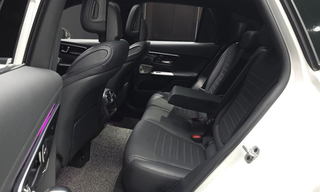 Mercedes-Benz GLC-Class GLC300 4MATIC AMG Line, 2024