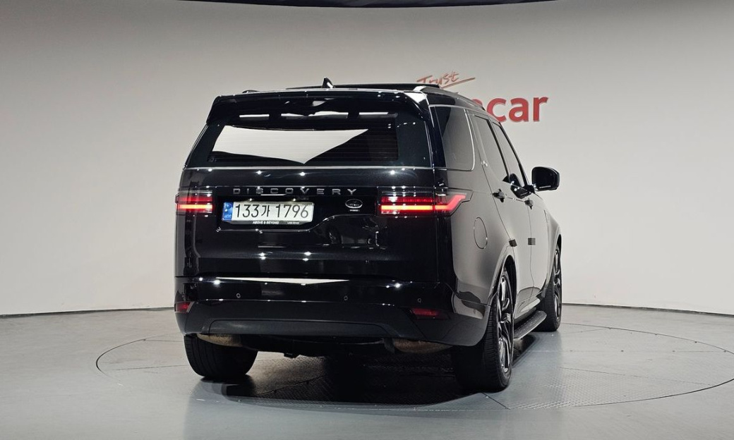 Land Rover Discovery P360 R-Dynamic SE, 2023