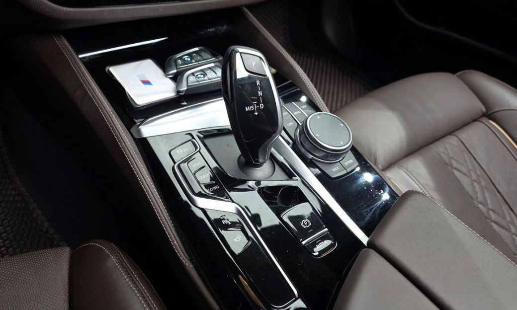 BMW 5-Series 530i M Sport Package, 2023