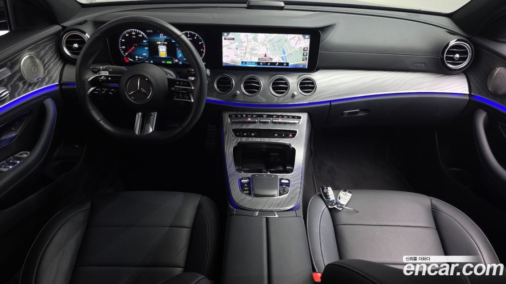 Mercedes-Benz E-Class E350 4MATIC AMG Line, 2023