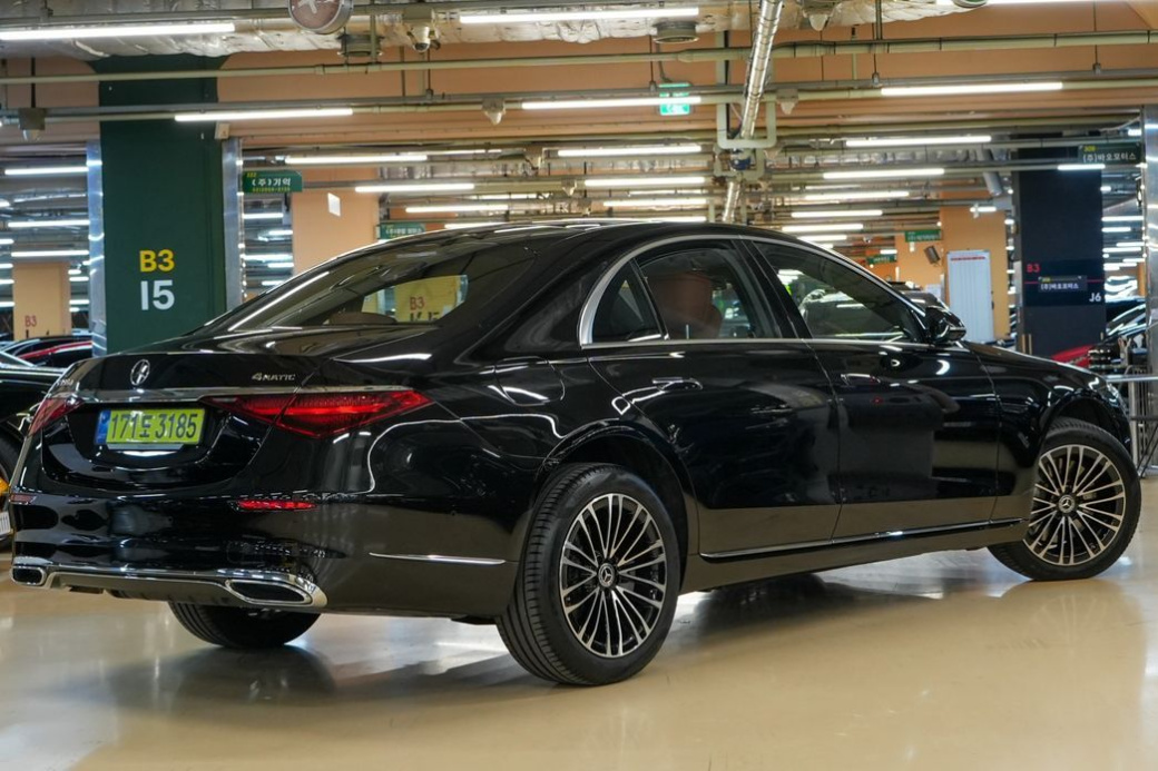 Mercedes-Benz S-Class S350 d 4MATIC, 2025