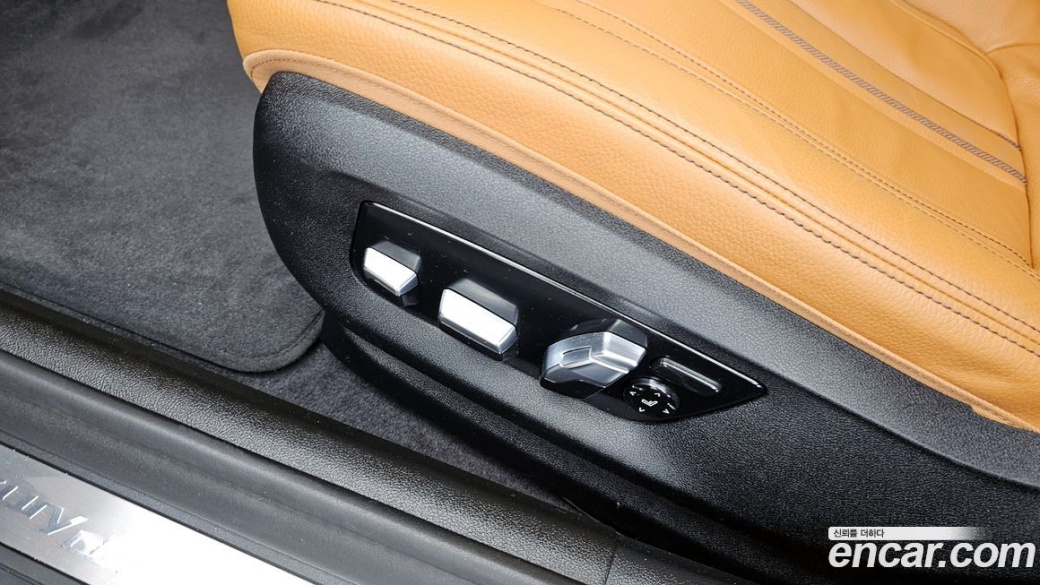 BMW 5-Series 520i Luxury, 2022