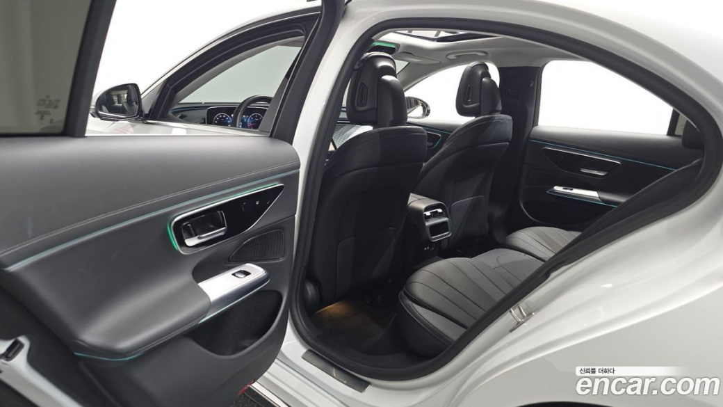 Mercedes-Benz E-Class E220d 4MATIC Exclusive, 2024
