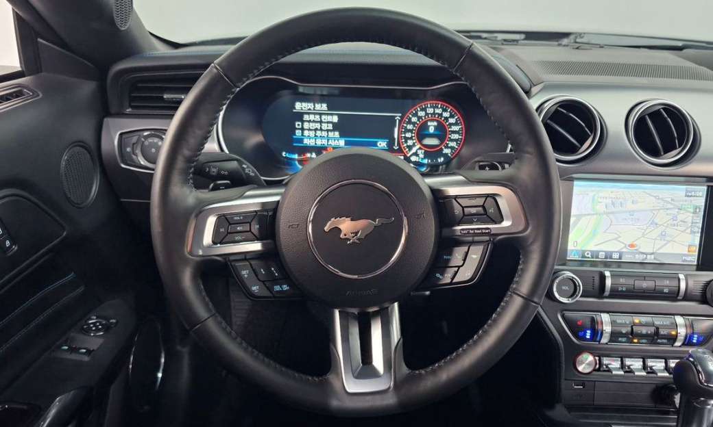Ford Mustang Coupe, 2022