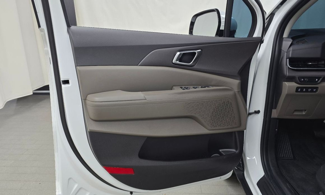 Kia Carnival 9-Seater Noblesse, 2025