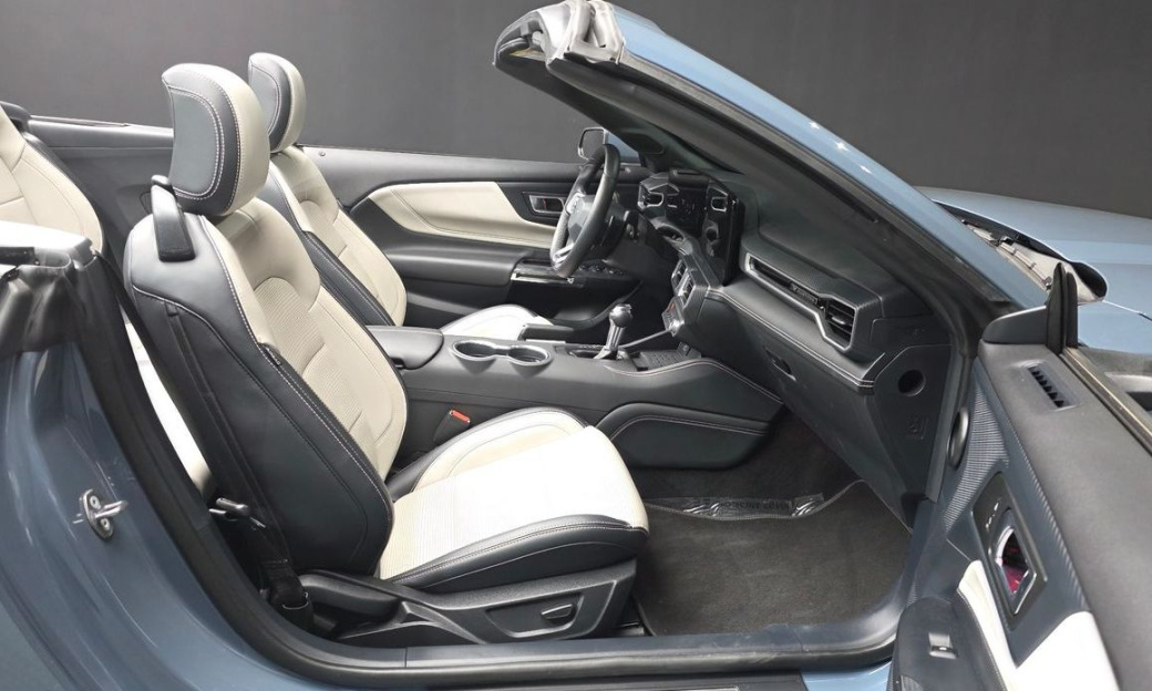 Ford Mustang 2.3 Ecoboost Premium Convertible, 2024