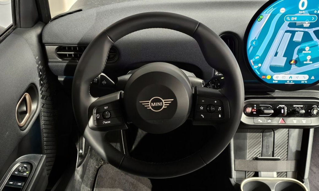 Mini Cooper 5Door Essential, 2025