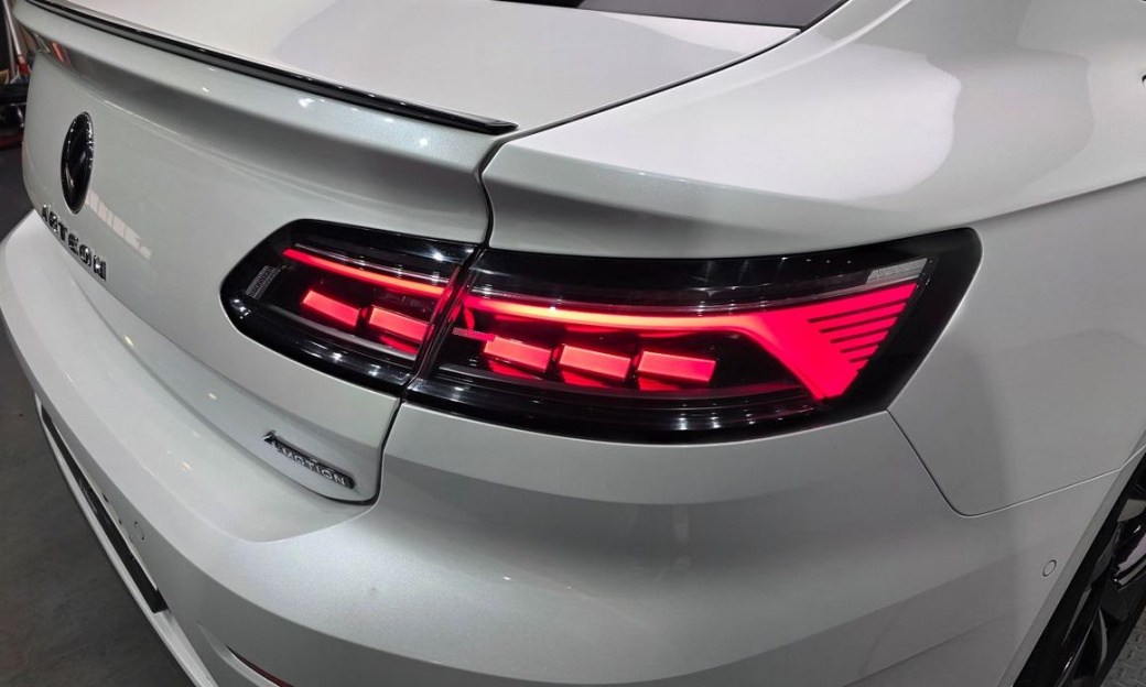 Volkswagen Arteon 2.0 TDI R-LIINE 4Motion, 2023