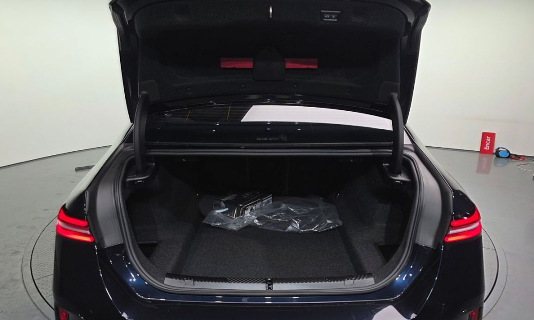 BMW 5-Series 530i xDrive M Sport, 2024
