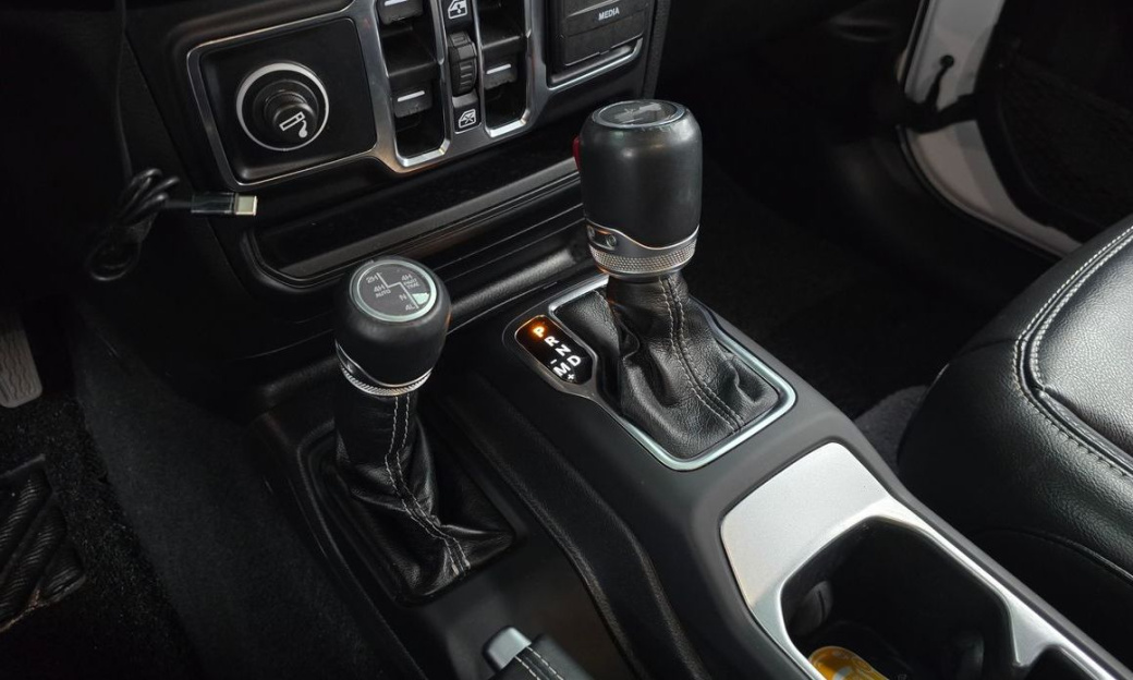 Jeep Wrangler 2.0 Overland Power Top 4Door, 2022
