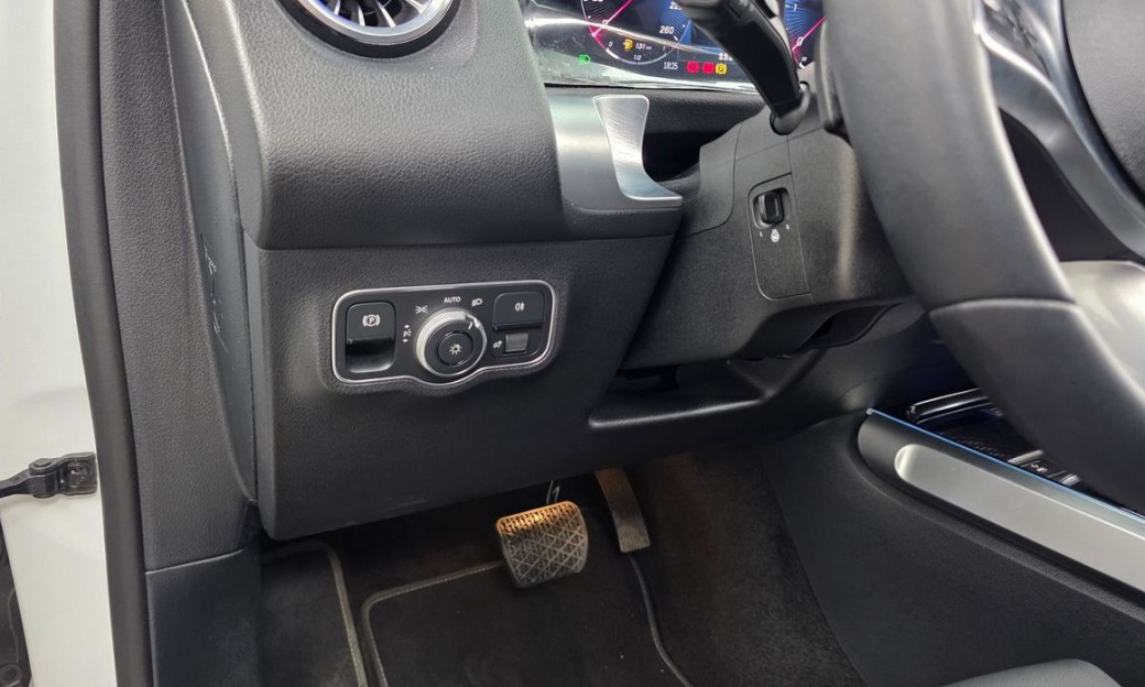 Mercedes-Benz GLB-Class GLB200 d, 2024