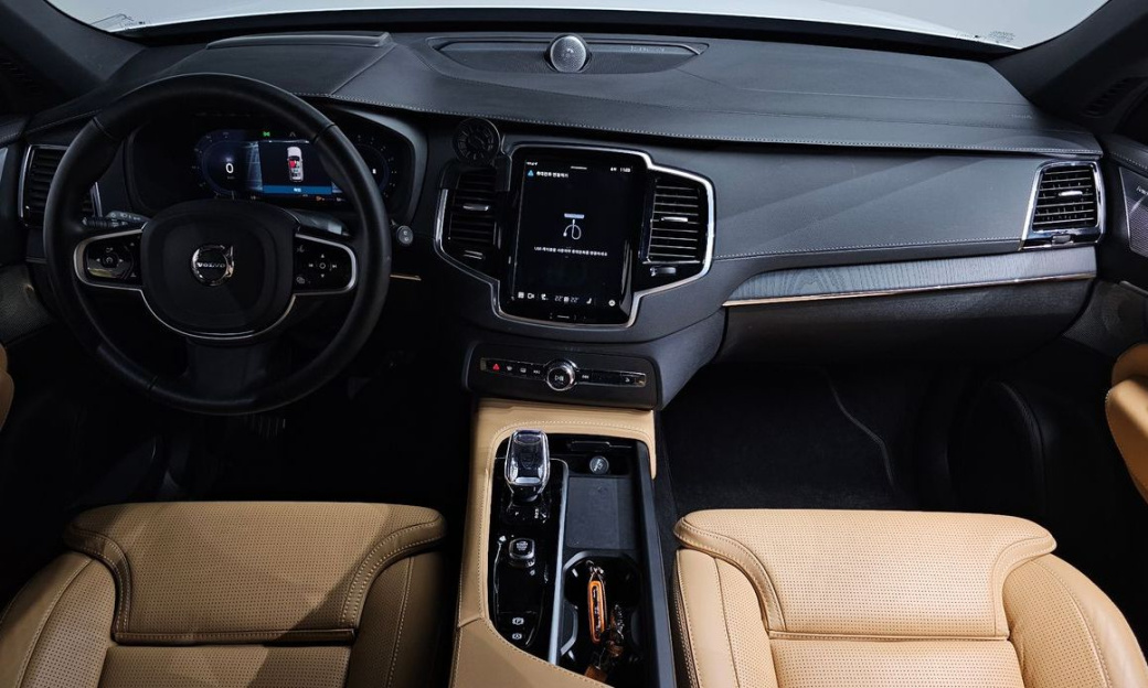 Volvo XC90 B6 Ultra Bright, 2025