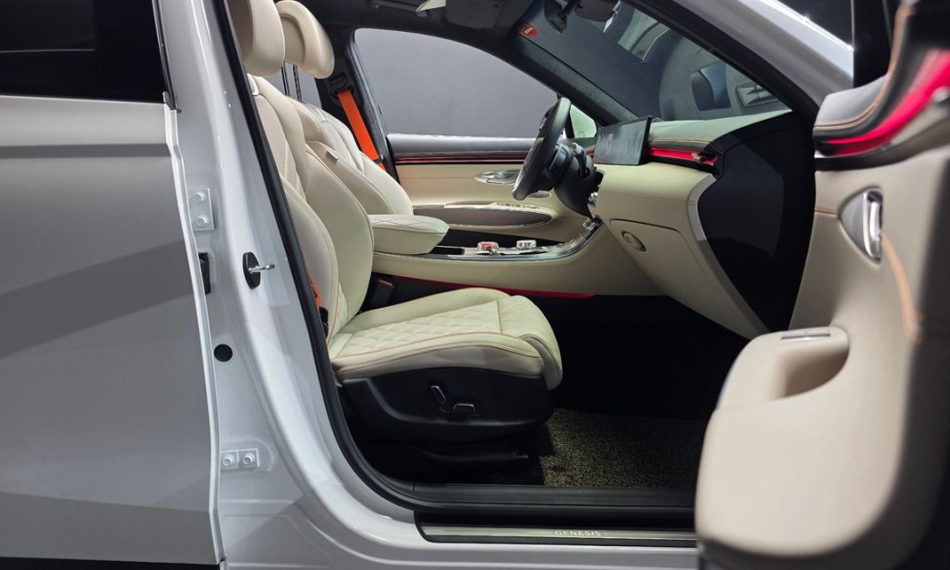 Genesis GV70 2.5T Gasoline 2WD, 2025
