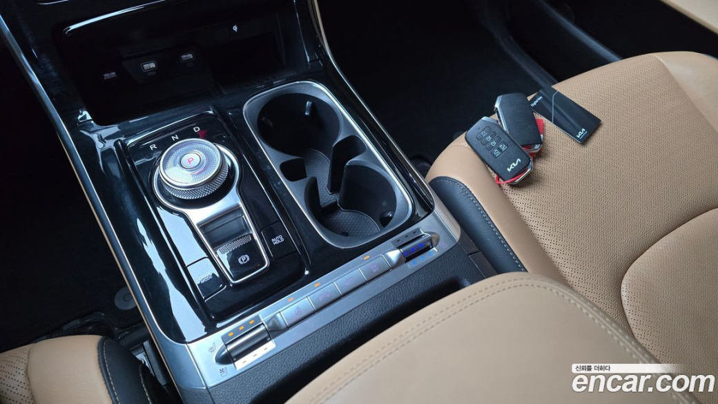 Kia Carnival 9-Seater Signature, 2023