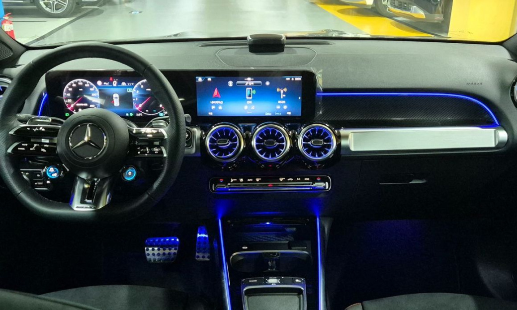 Mercedes-Benz GLB-Class AMG GLB35 4MATIC, 2025