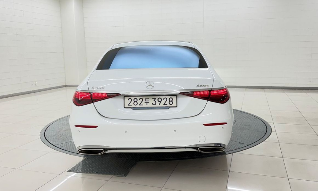 Mercedes-Benz S-Class S580L 4MATIC, 2025