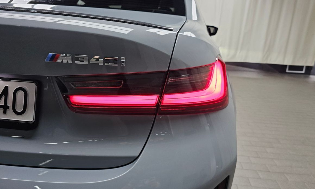 BMW 3-Series M340i Pro, 2024