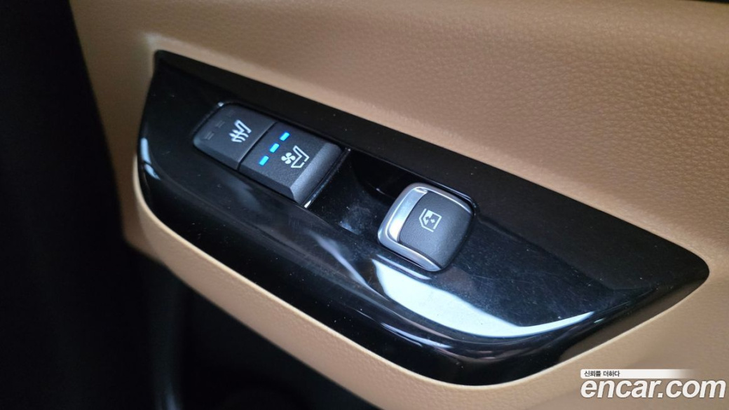 Kia Carnival 7-Seater Signature, 2023