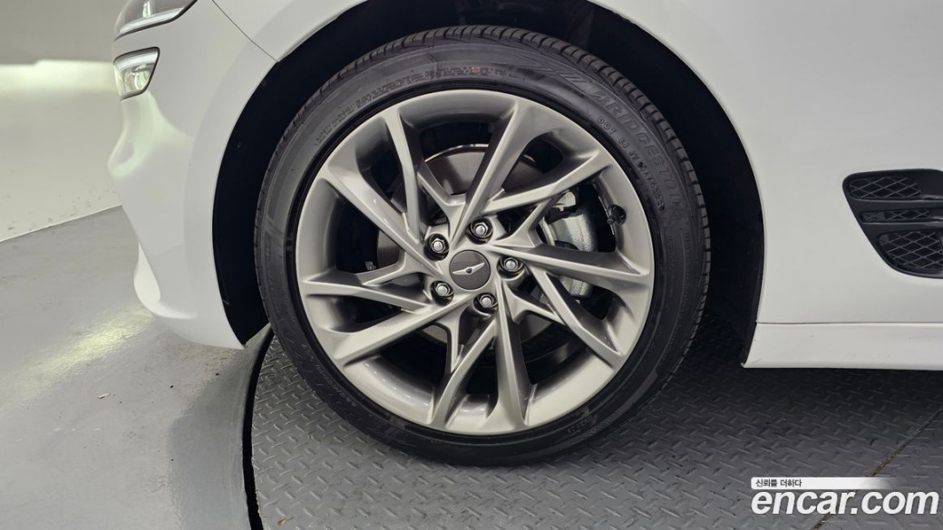 Genesis G70 Gasoline 2.0T 2WD, 2023