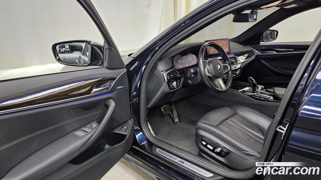BMW 5-Series 520i M Sport, 2022