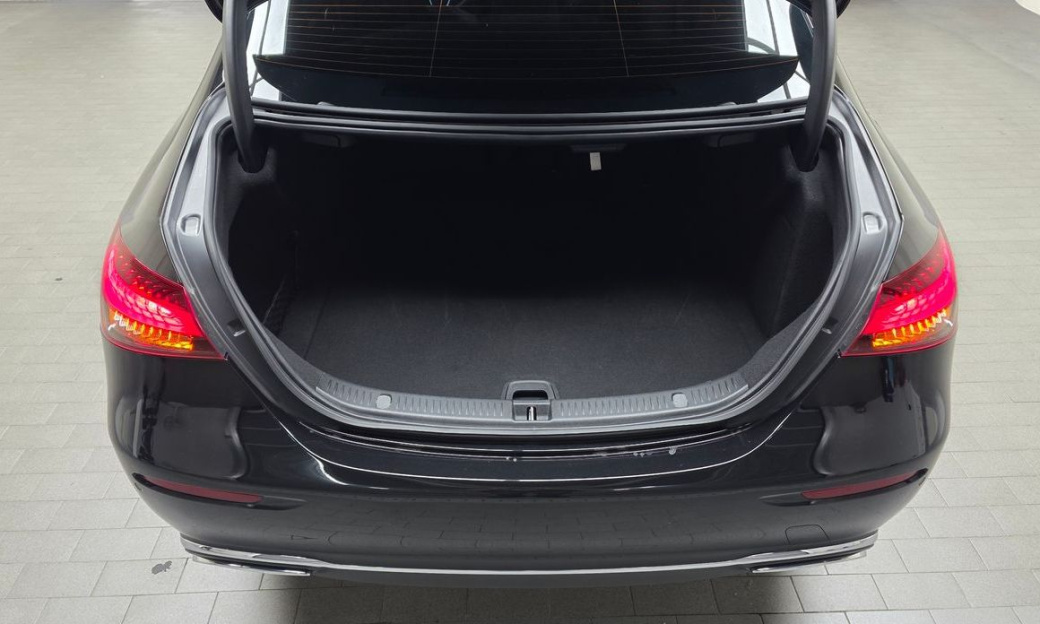 Mercedes-Benz E-Class E250 Avantgarde, 2023