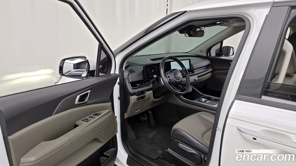 Kia Carnival 9-Seater Prestige, 2024