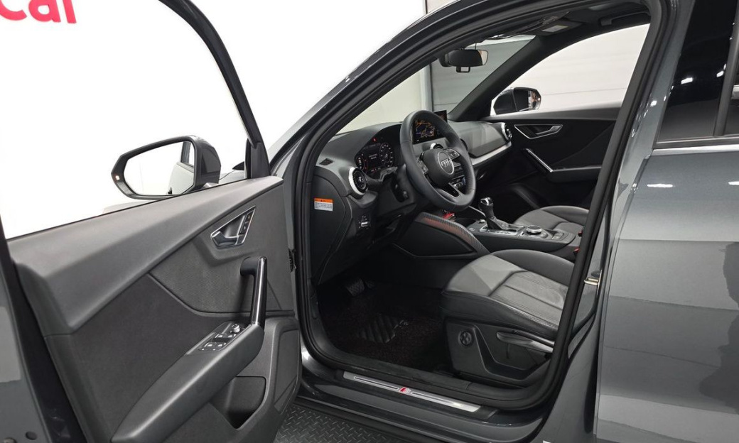 Audi Q2 35 TDI Premium, 2023
