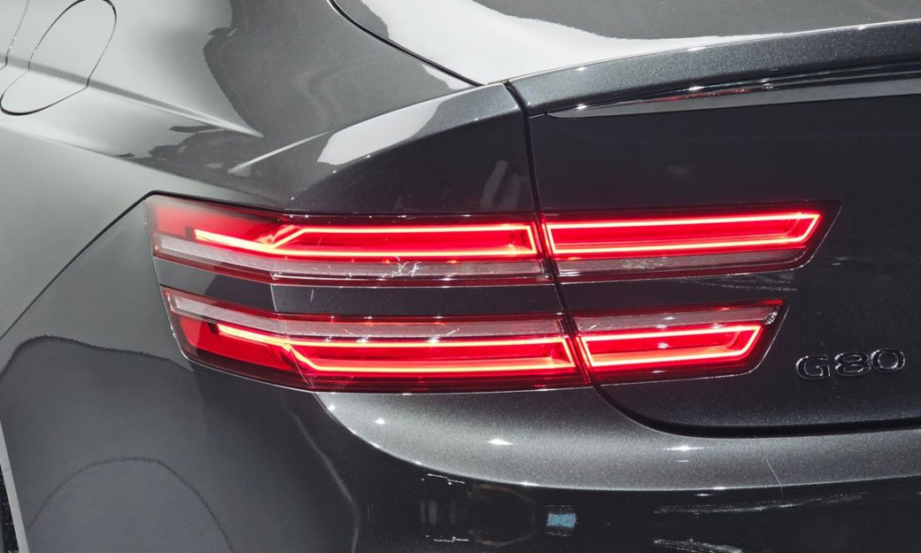 Genesis G80 Gasoline 2.5 Turbo 2WD, 2025