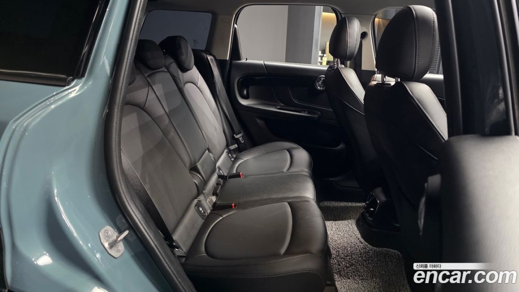 Mini Countryman Classic Plus Launch Pack, 2023