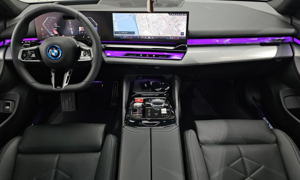 BMW 5-Series 530i xDrive M Sport, 2025