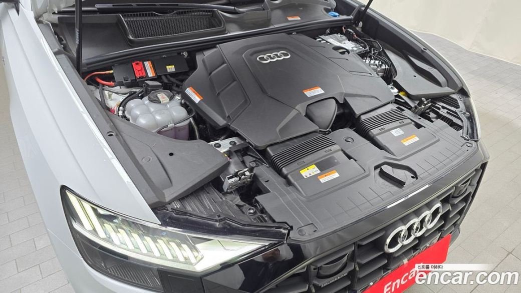 Audi Q8 55 TFSI Quattro Premium, 2023