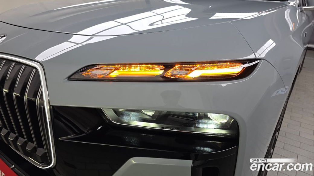 BMW 7-Series 740i sDrive M Sport, 2023
