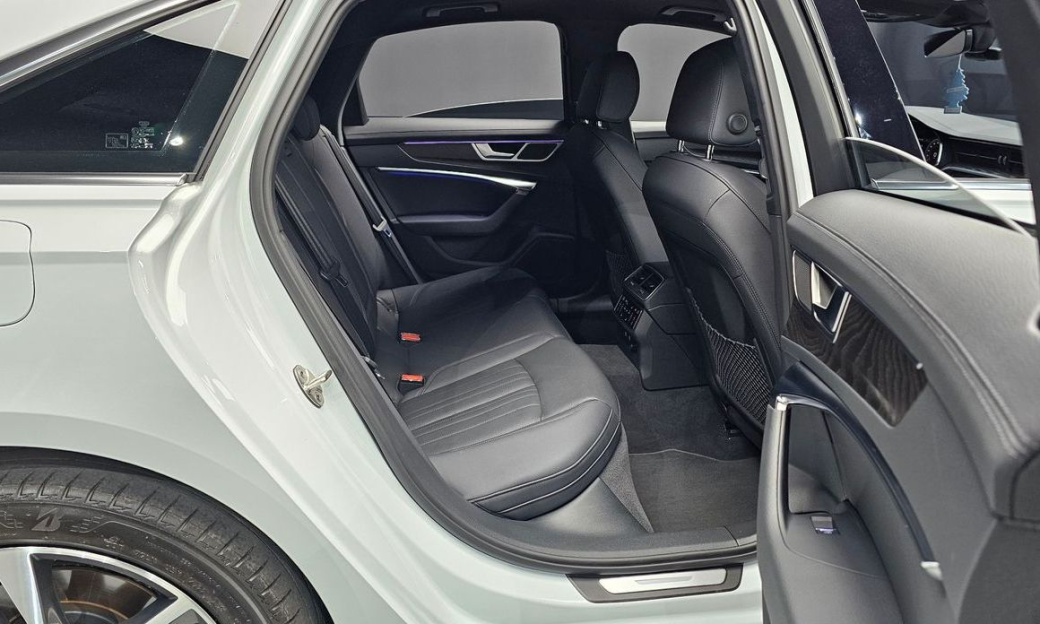 Audi A6 45 TFSI Premium, 2023