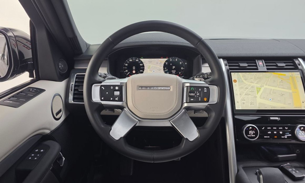 Land Rover Discovery P360 Dynamic HSE, 2024