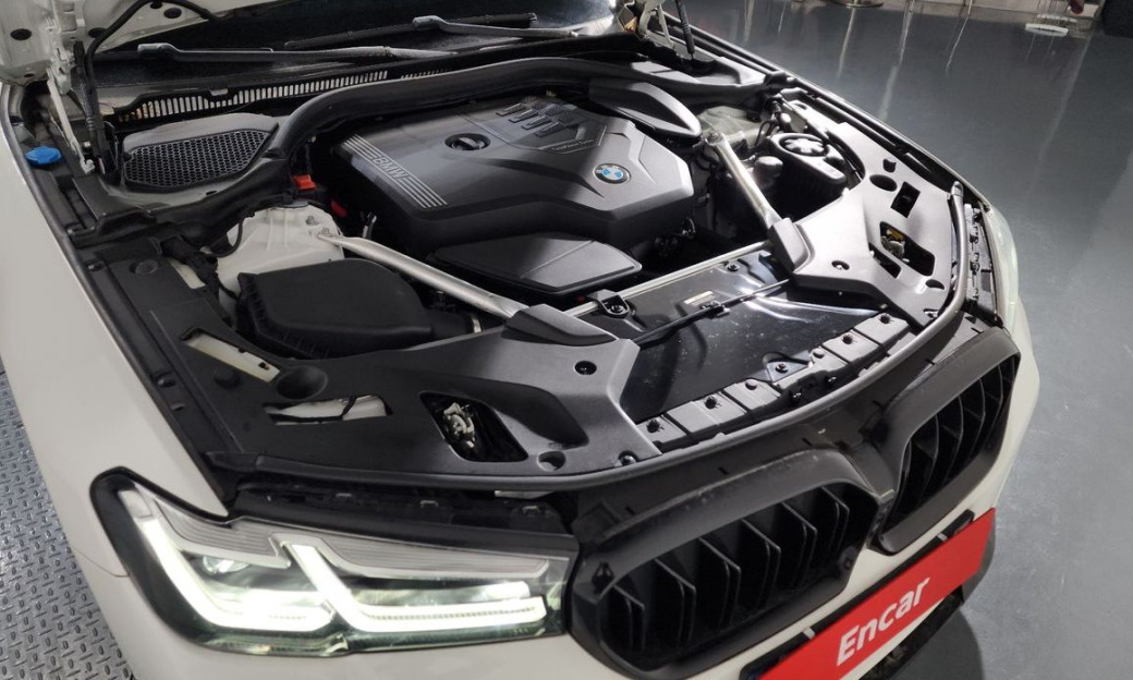 BMW 5-Series 530i M Sport Package, 2022