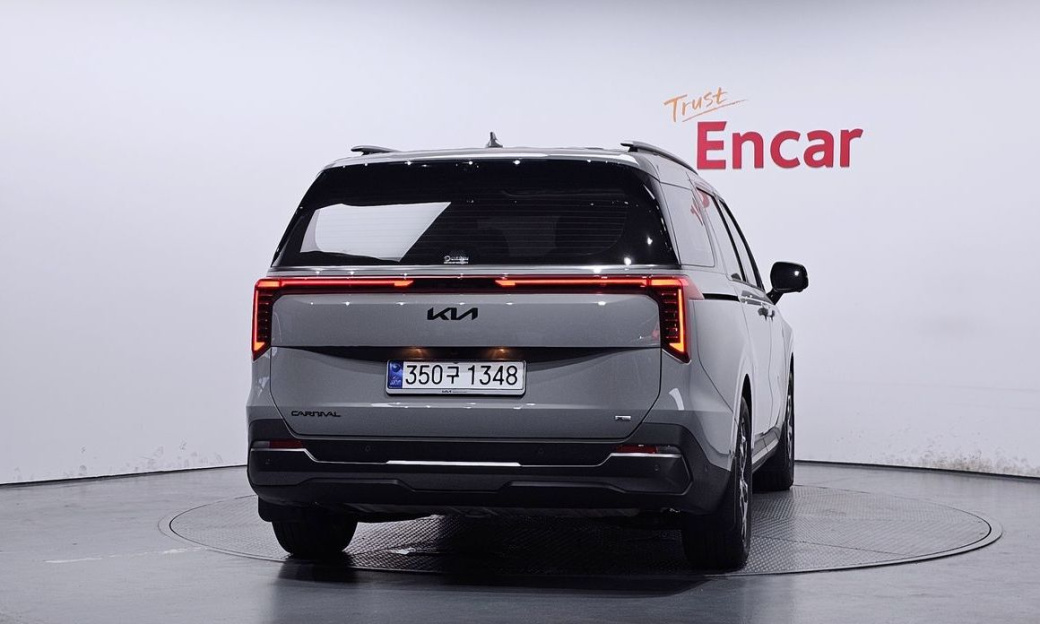 Kia Carnival 7-Seater Gravity, 2025