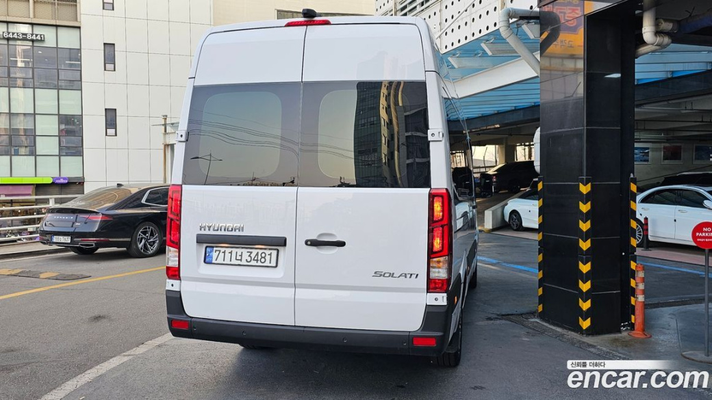 Hyundai Solati 15-seater, 2024